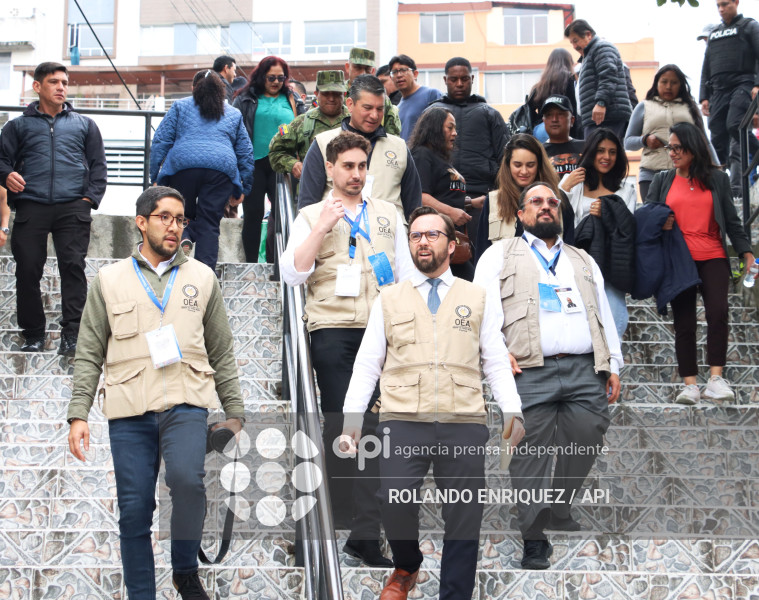 OBSERVADORES OEA ESCUELA MANUEL CORDOVA GALARZA