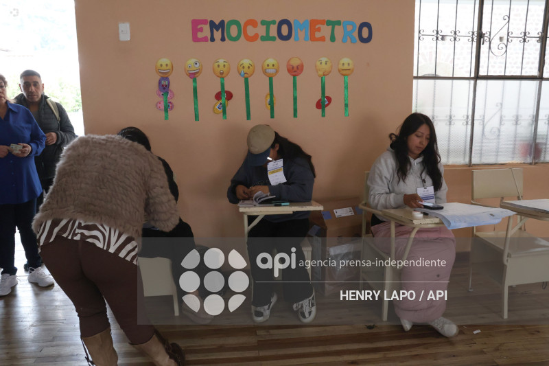 UIO REFERÉNDUM Y CONSULTA POPULAR 2025