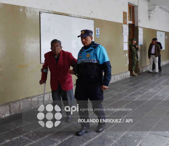 UIO REFERENDUM Y CONSULTA POPULAR 2025