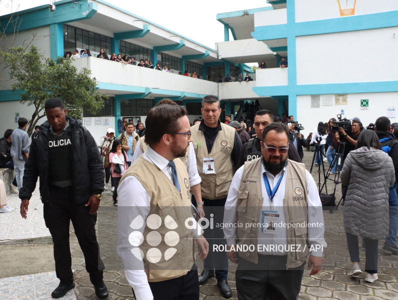 OBSERVADORES OEA ESCUELA MANUEL CORDOVA GALARZA