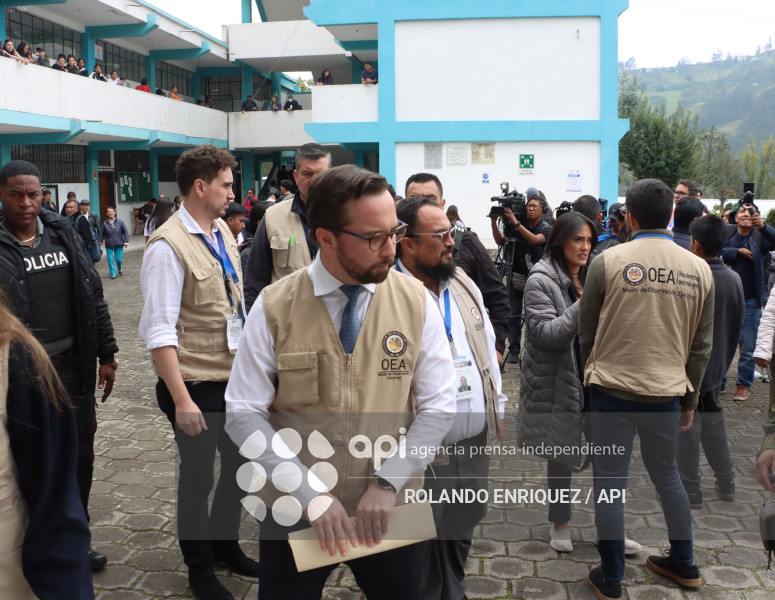 OBSERVADORES OEA ESCUELA MANUEL CORDOVA GALARZA