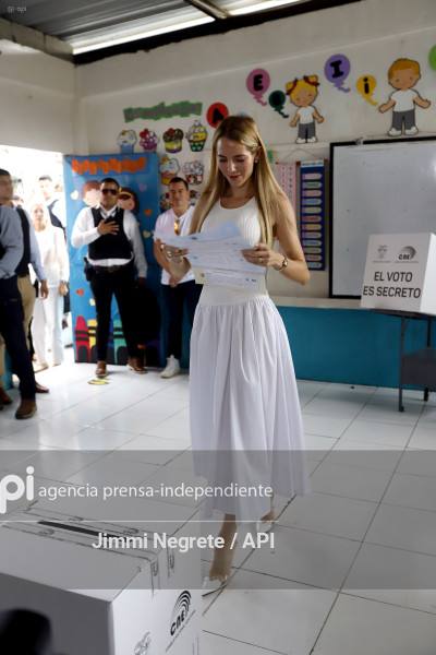 Lavinia Valbonesi REFERÉNDUM Y CONSULTA POPULAR 2025