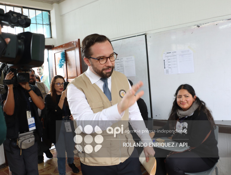 OBSERVADORES OEA ESCUELA MANUEL CORDOVA GALARZA