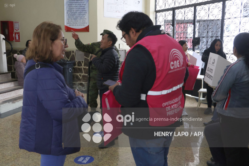 UIO REFERÉNDUM Y CONSULTA POPULAR 2025