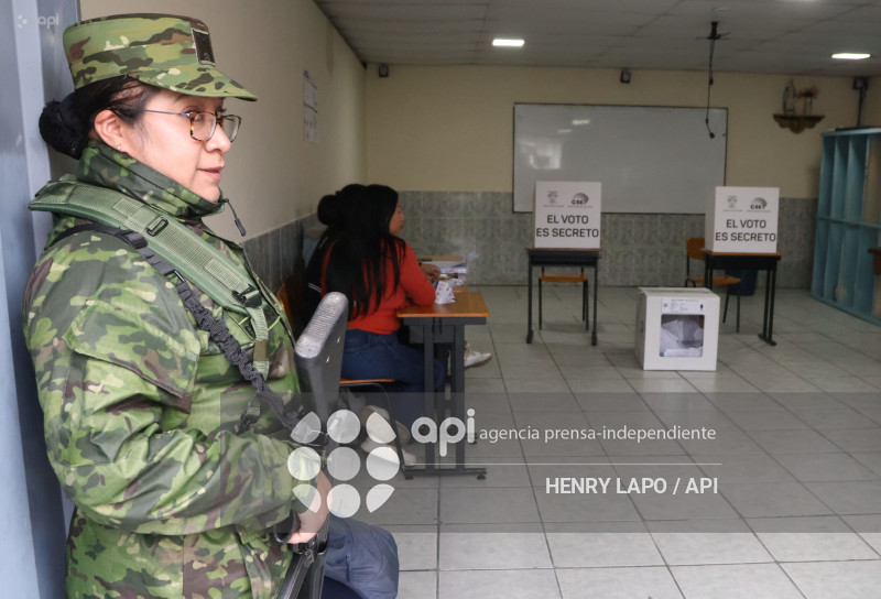 UIO REFERÉNDUM Y CONSULTA POPULAR 2025