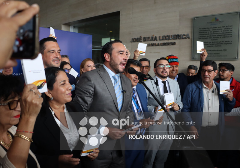 RUEDA DE PRENSA REVOLUCION CIUDADANA ASAMBLEA