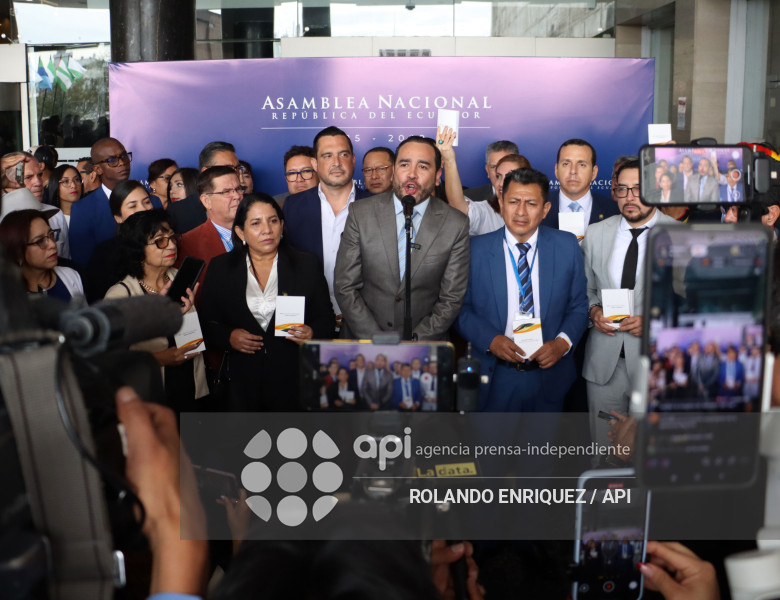 RUEDA DE PRENSA REVOLUCION CIUDADANA ASAMBLEA