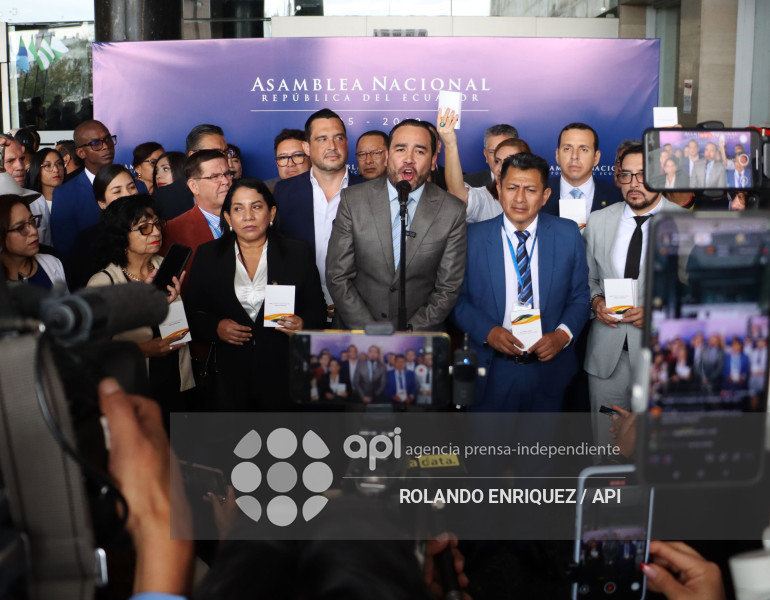 RUEDA DE PRENSA REVOLUCION CIUDADANA ASAMBLEA