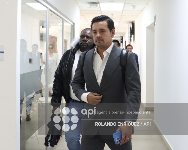 PRUEBAS COVID CASO BUCARAM E HIJO