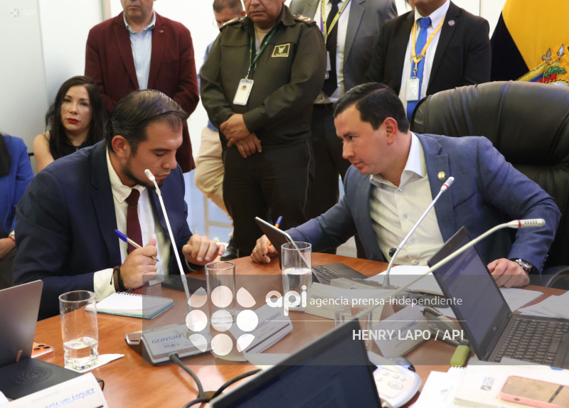 MINISTRO DE TRABAJO COMPARECE COMISION FISCALIZACION