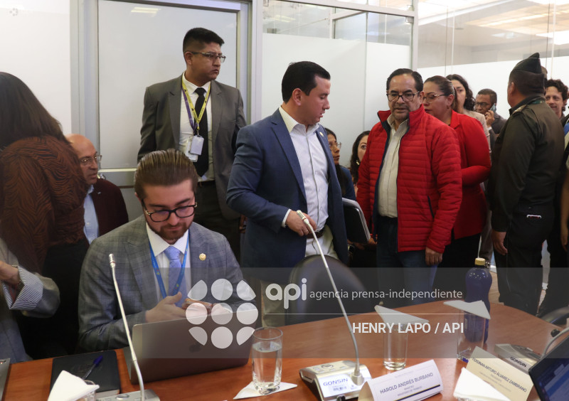 MINISTRO DE TRABAJO COMPARECE COMISION FISCALIZACION