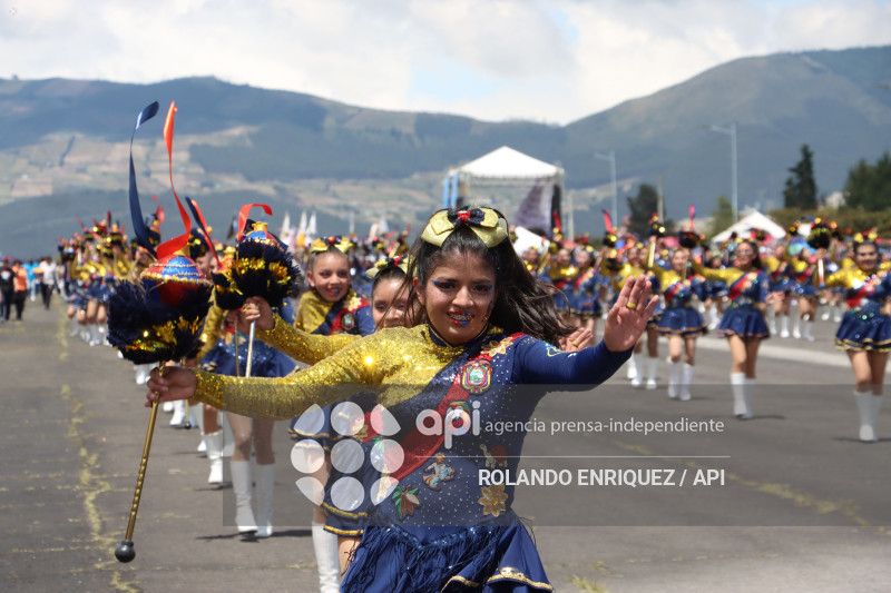 DESFILE CONFRATERNIDAD