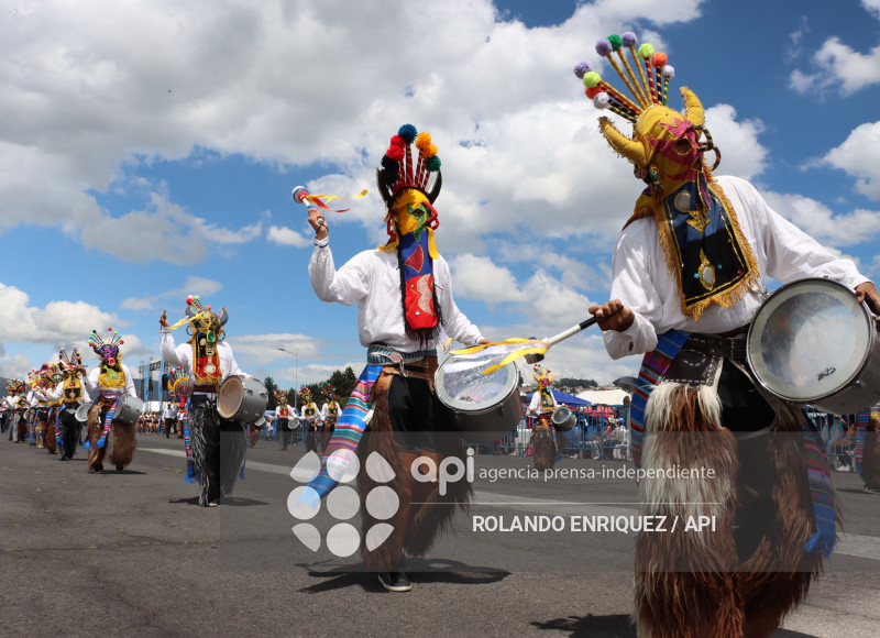 DESFILE CONFRATERNIDAD