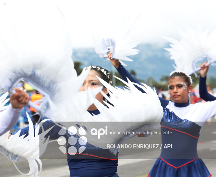 DESFILE CONFRATERNIDAD