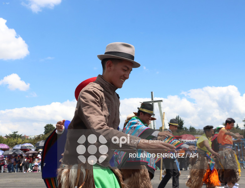 DESFILE CONFRATERNIDAD