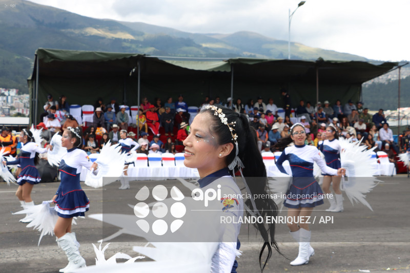 DESFILE CONFRATERNIDAD