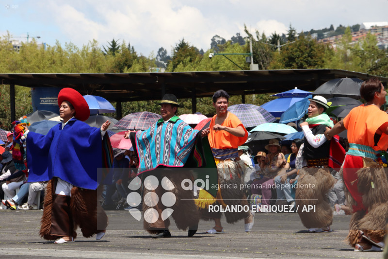 DESFILE CONFRATERNIDAD