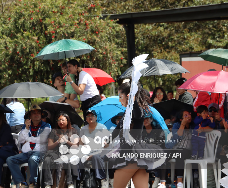 DESFILE CONFRATERNIDAD