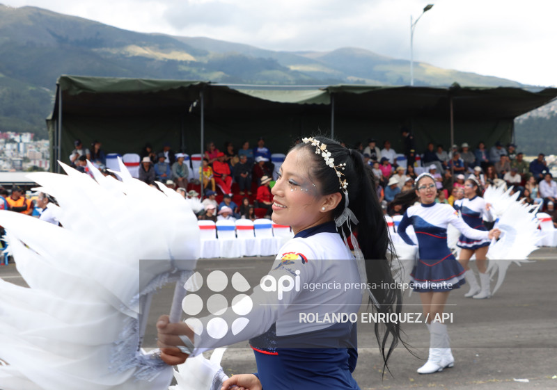 DESFILE CONFRATERNIDAD