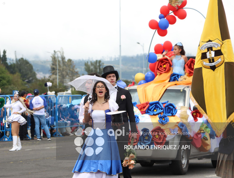 DESFILE CONFRATERNIDAD