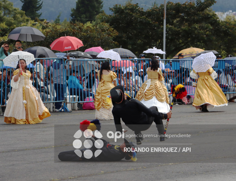 DESFILE CONFRATERNIDAD