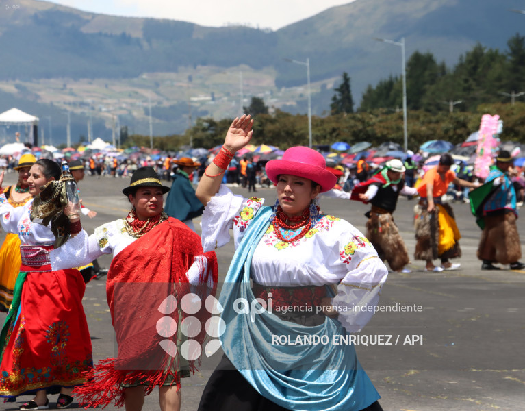DESFILE CONFRATERNIDAD