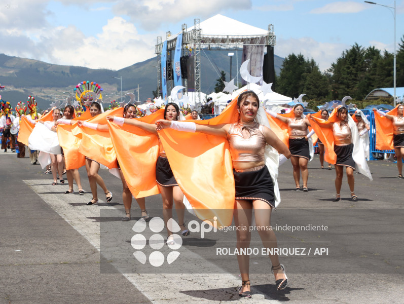 DESFILE CONFRATERNIDAD
