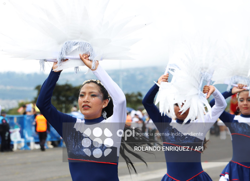 DESFILE CONFRATERNIDAD