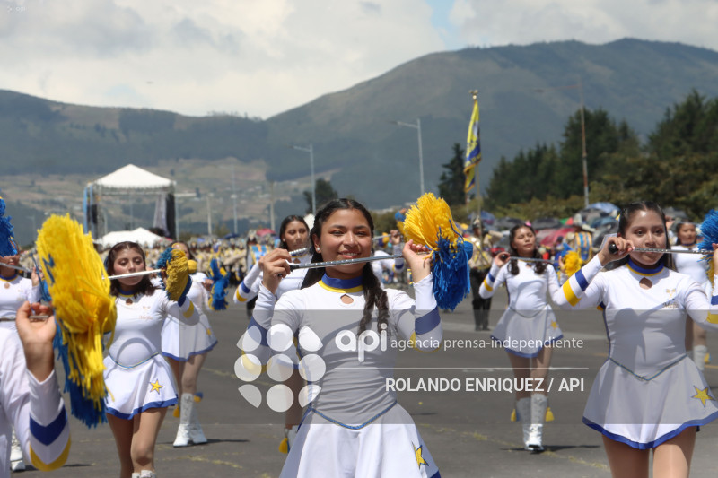 DESFILE CONFRATERNIDAD