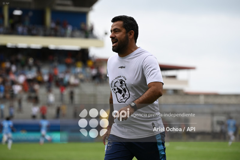 FBL-LIGA ECUABET-MANTA-VINO TINTO