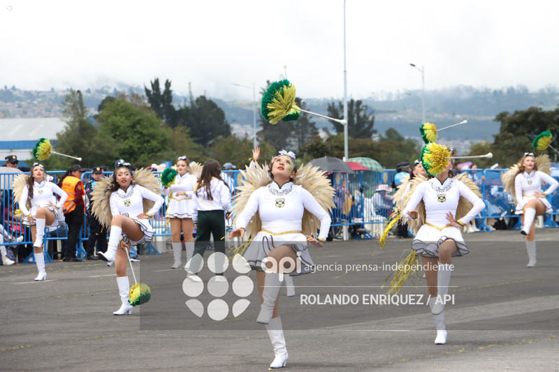 DESFILE CONFRATERNIDAD