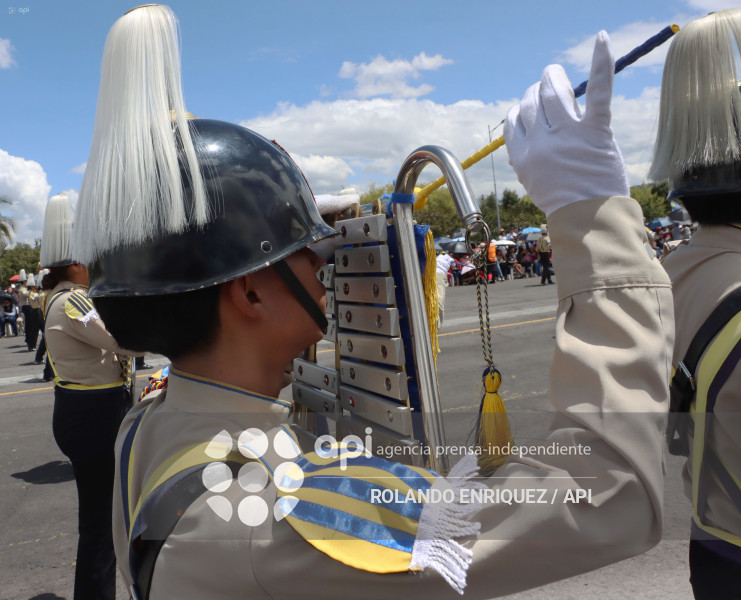 DESFILE CONFRATERNIDAD