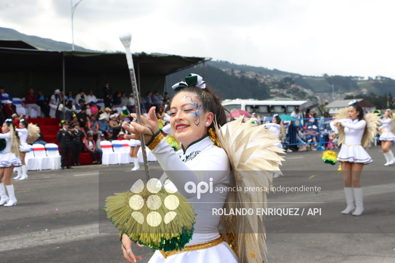 DESFILE CONFRATERNIDAD