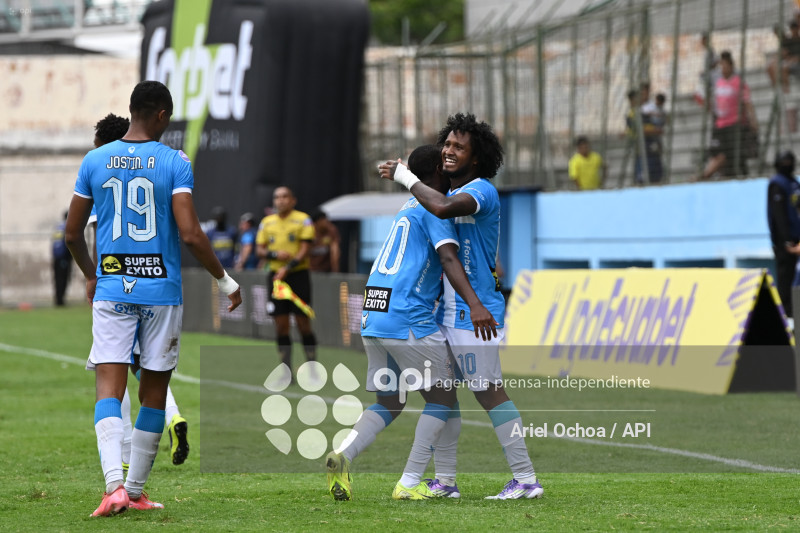 FBL-LIGA ECUABET-MANTA-VINO TINTO