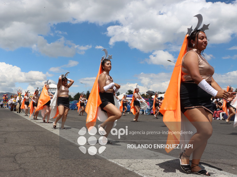 DESFILE CONFRATERNIDAD