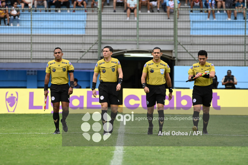 FBL-LIGA ECUABET-MANTA-VINO TINTO