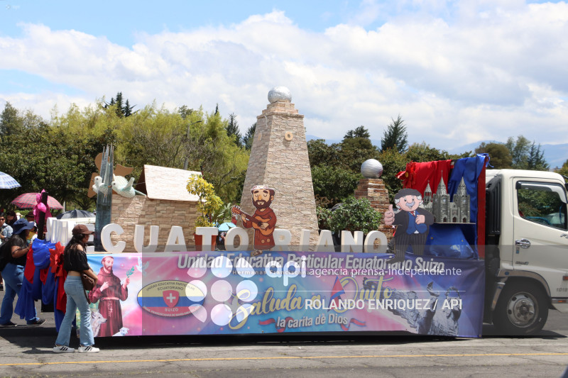 DESFILE CONFRATERNIDAD