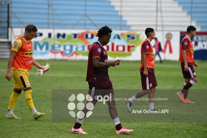FBL-LIGA ECUABET-MANTA-VINO TINTO