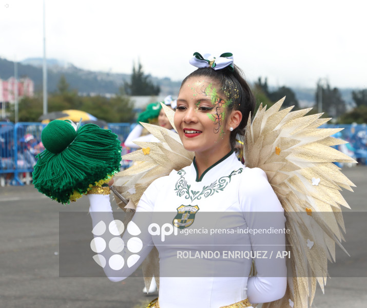DESFILE CONFRATERNIDAD