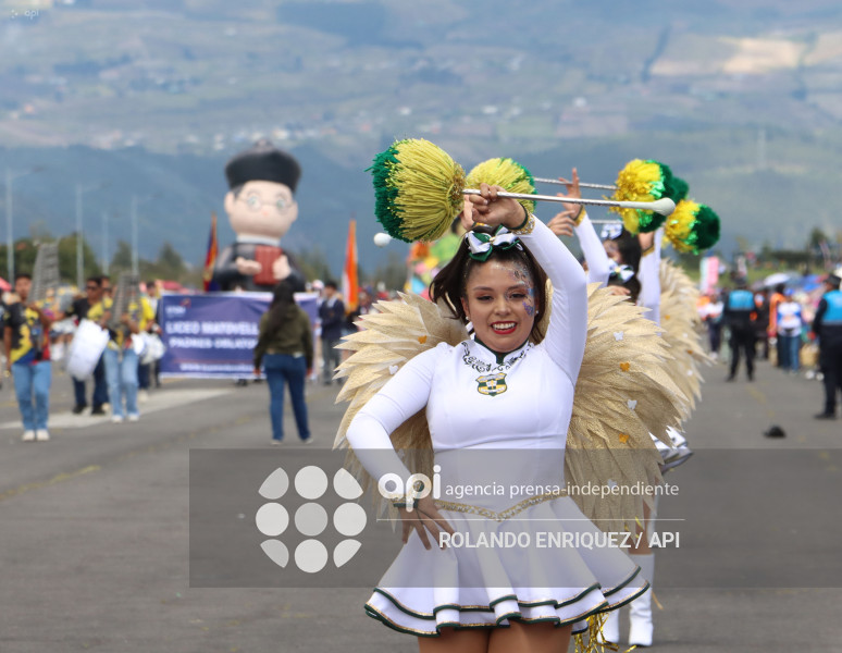 DESFILE CONFRATERNIDAD