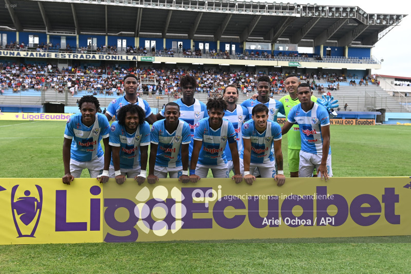 FBL-LIGA ECUABET-MANTA-VINO TINTO