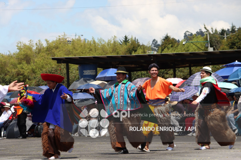 DESFILE CONFRATERNIDAD