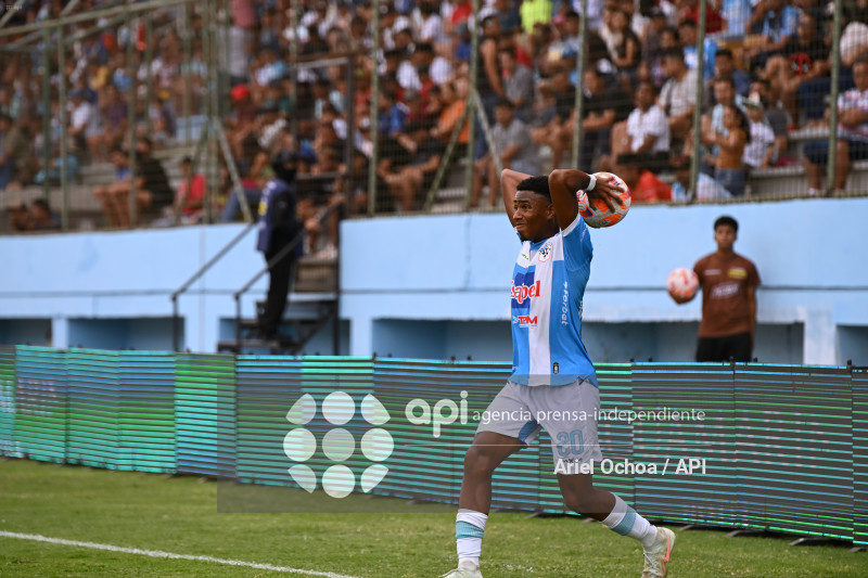 FBL-LIGA ECUABET-MANTA-VINO TINTO