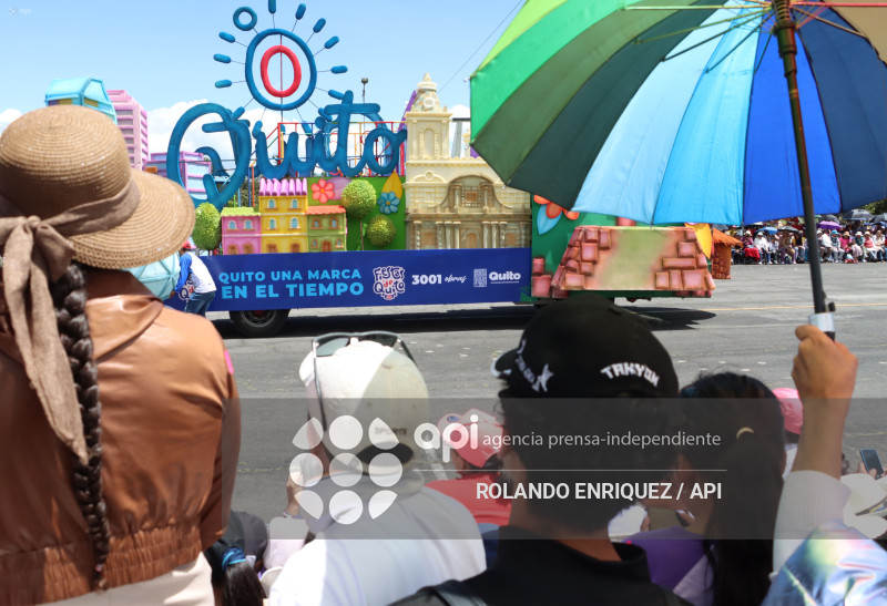 DESFILE CONFRATERNIDAD