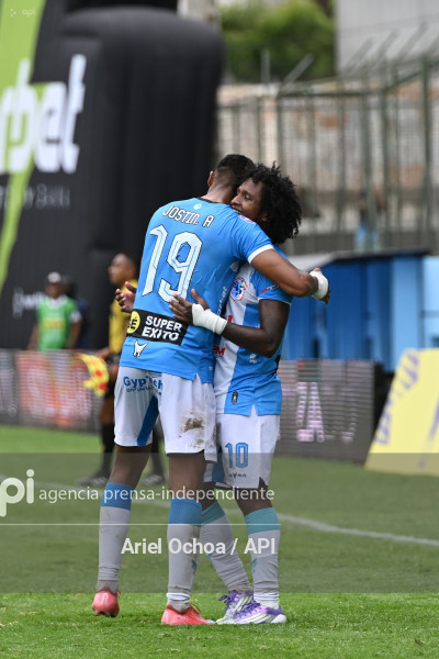 FBL-LIGA ECUABET-MANTA-VINO TINTO