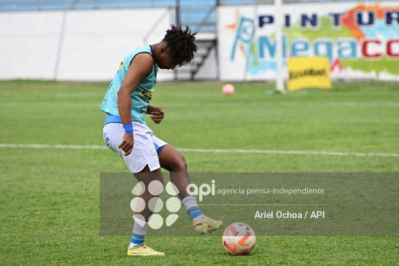 FBL-LIGA ECUABET-MANTA-VINO TINTO