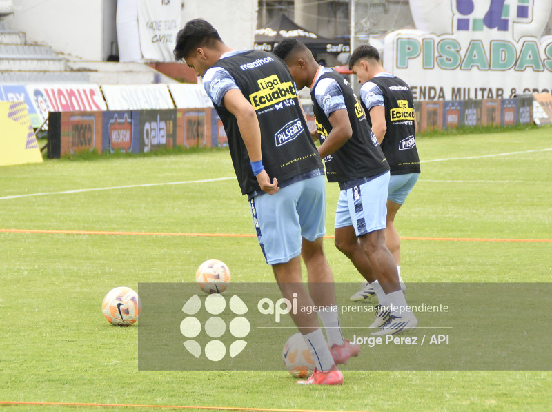 FBL LIGA ECUABET MACARA DELFIN