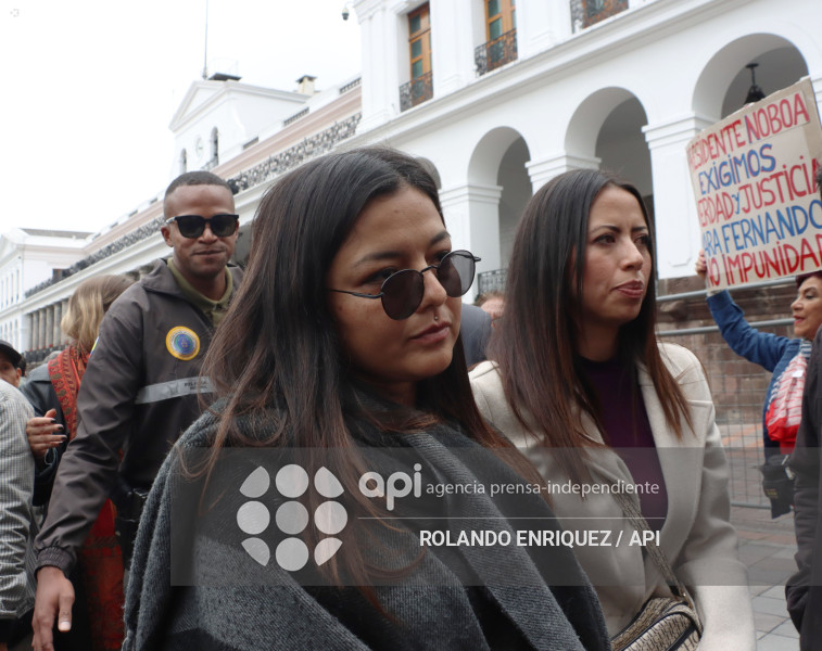 AMANDA VILLAVICENCIO CARONDELET