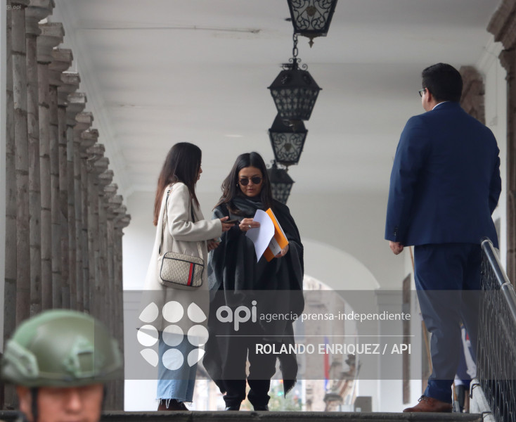 AMANDA VILLAVICENCIO CARONDELET