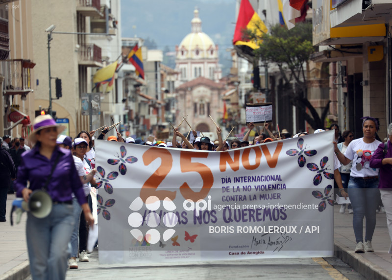 CUENCA-MARCHA-DIA INTERNACIONAL-NO VIOLENCIA